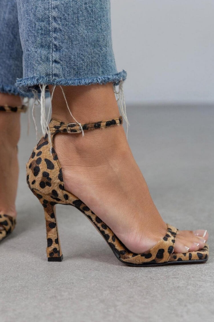 Giulia™ | Σανδάλια με ψηλό τακούνι και σχέδιο animal print