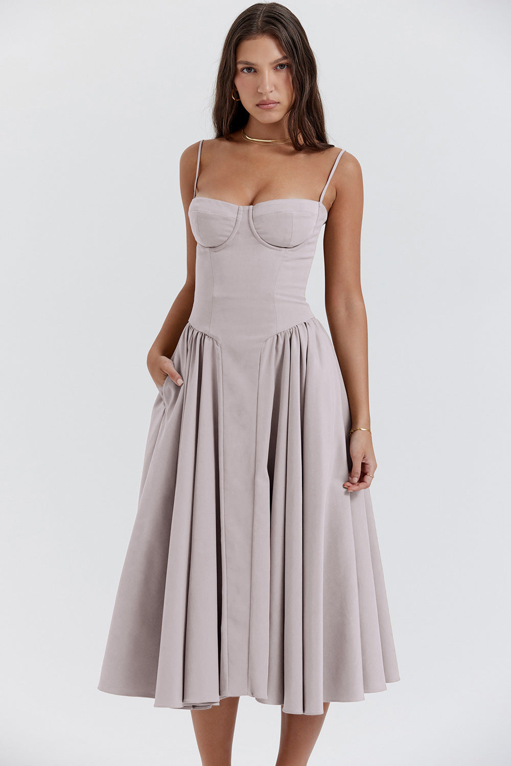 Kiki | Ρετρό Μίντι Φόρεμα" can be rewritten as "Kiki | Vintage Midi Dress.